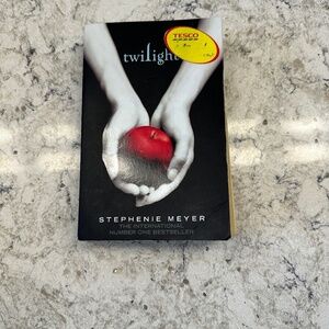 Twilight by Stephenie Meyer